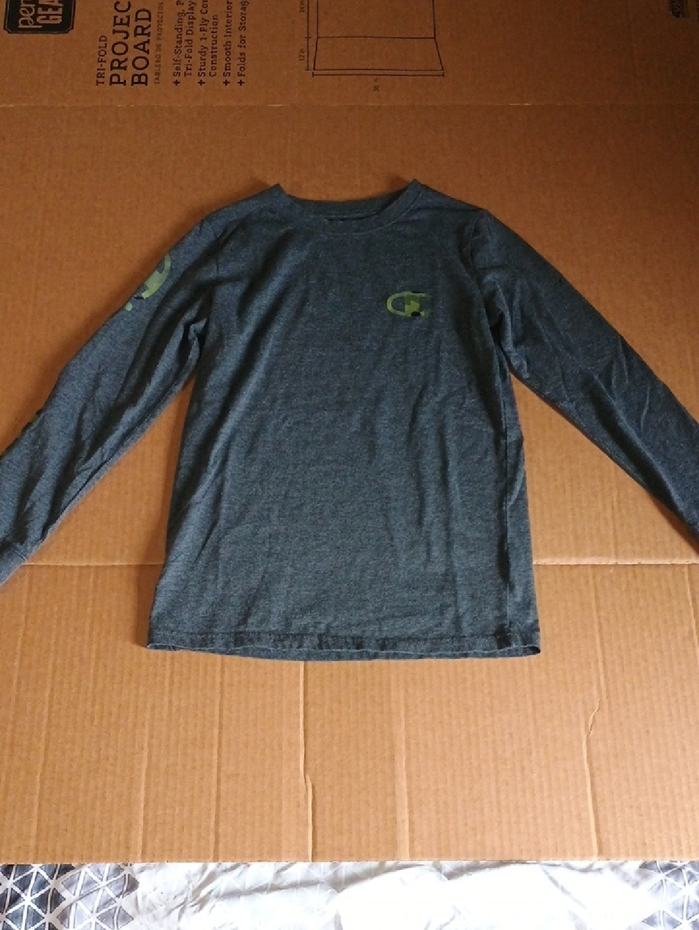 Champion Long Sleeves T-Shirt Boy's M